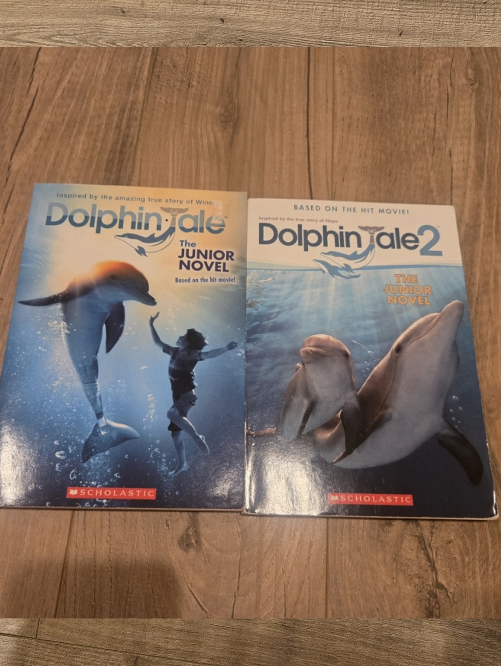 🌺Host PICK 🌺 Scholastic Dolphin Tale & Dolphin Tales 2 Junior Novel 2 Book Set